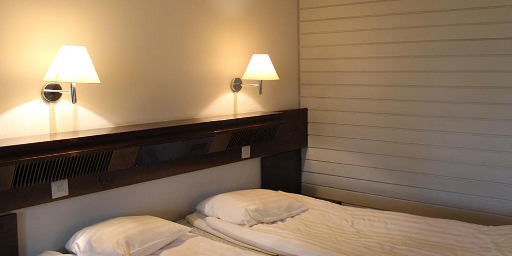 Hotel Mesikaemmen Ähtäri Szoba fotó